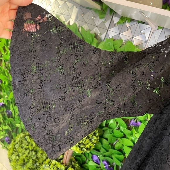 NWT Pinup 24W Off The Shoulder Lace Cocktail Short Dress Bell Sleeve Black - Picture 5 of 15